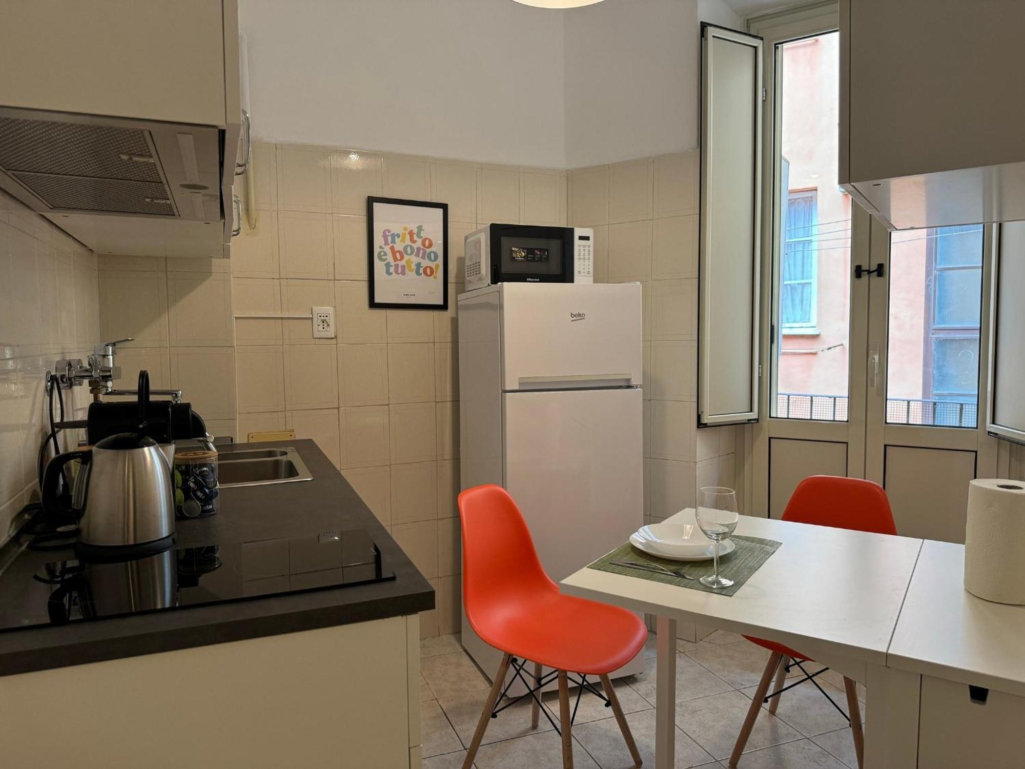 The Best Rent - Spacious One-Bedroom Apartment Near Colosseum روما المظهر الخارجي الصورة
